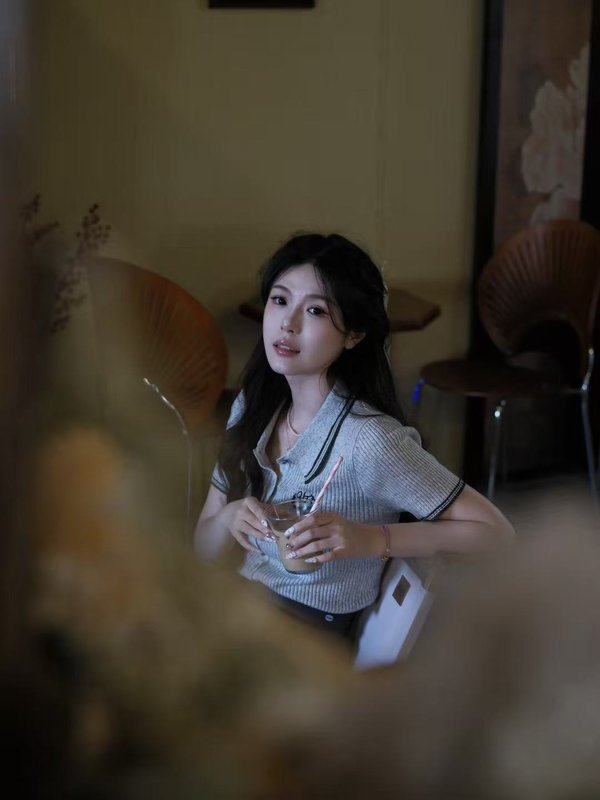 陈老师 — 艾美艺术国画教师