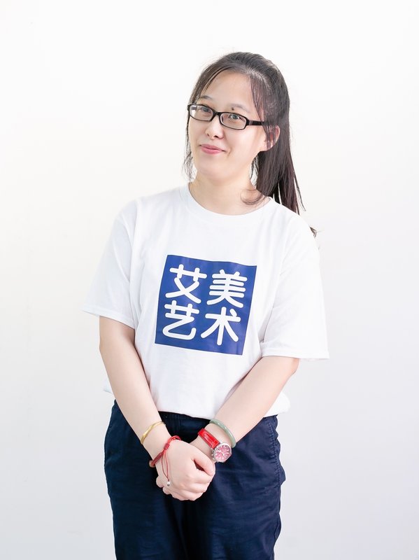 董老师 — 艾美艺术美术教师
